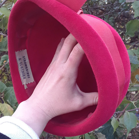 Vintage Strawbridge & Clothier Wool Cloche Hat - Picture 4 of 8